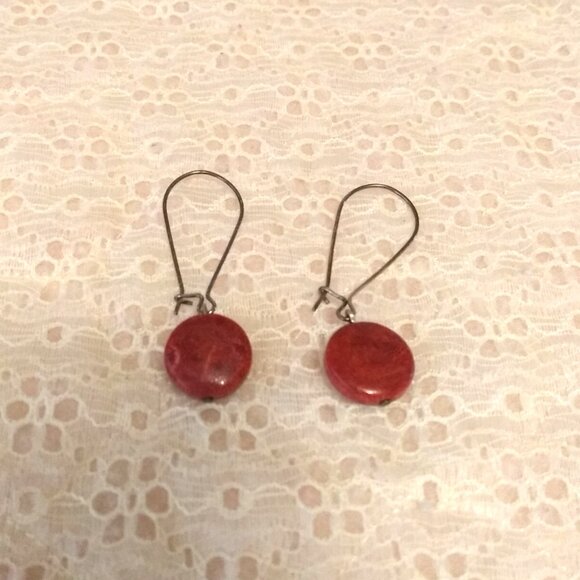 Vintage Handmade Red Beads Dangle Drop Earrings Timeless VTG Jewelry - Picture 4 of 7